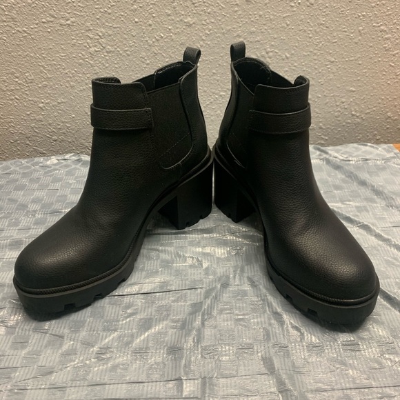 Mix No. 6 Chunky Ankle Booties - Picture 1 of 8